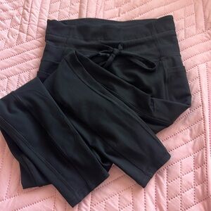 Champion black leggings with side pockets